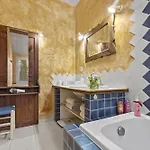 Holiday home Gauguin Fourques (Gard)